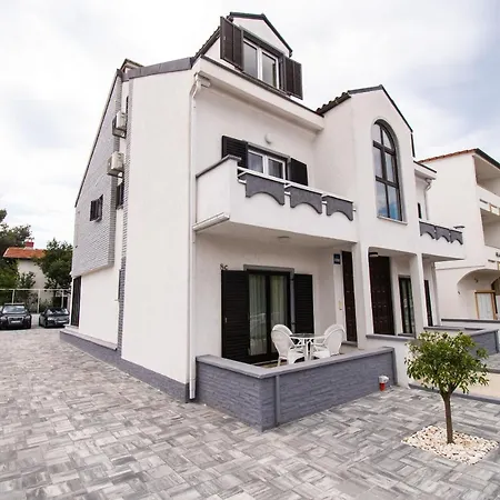 Krunoslava Apartment *