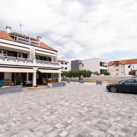 Krunoslava Apartment *