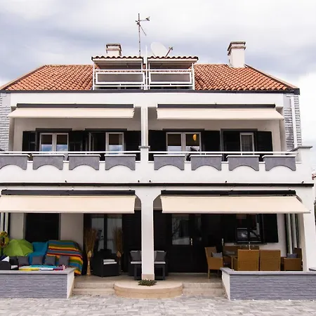 Krunoslava Apartment *